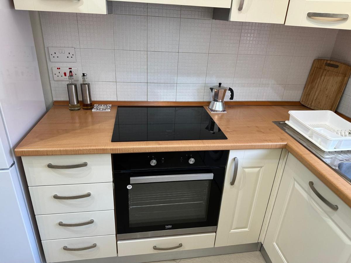 Ewa - 3-bedrooms Near Sliema - St Julians Seafront Apartament *