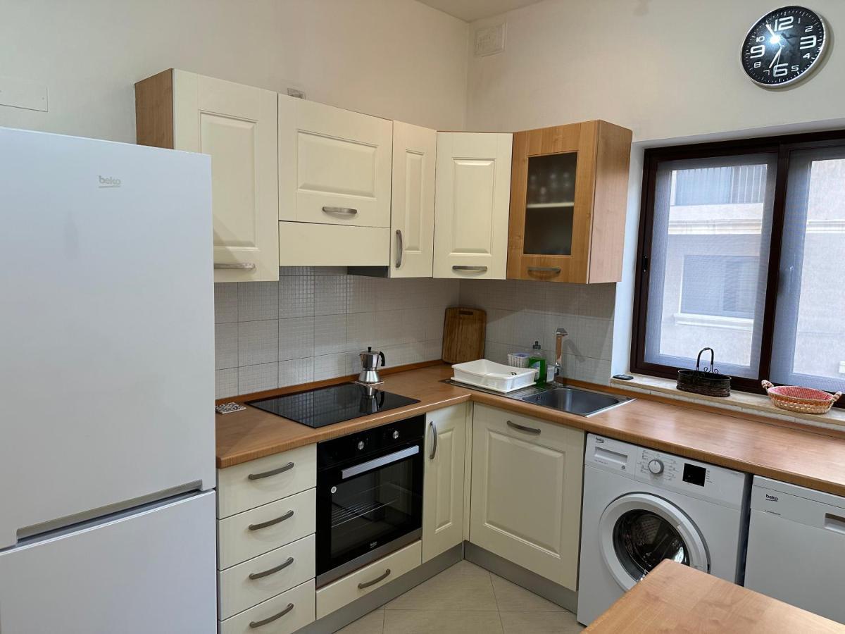 Ewa - 3-bedrooms Near Sliema - St Julians Seafront *